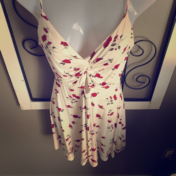 Rose 🌹 dress - Picture 1 of 2